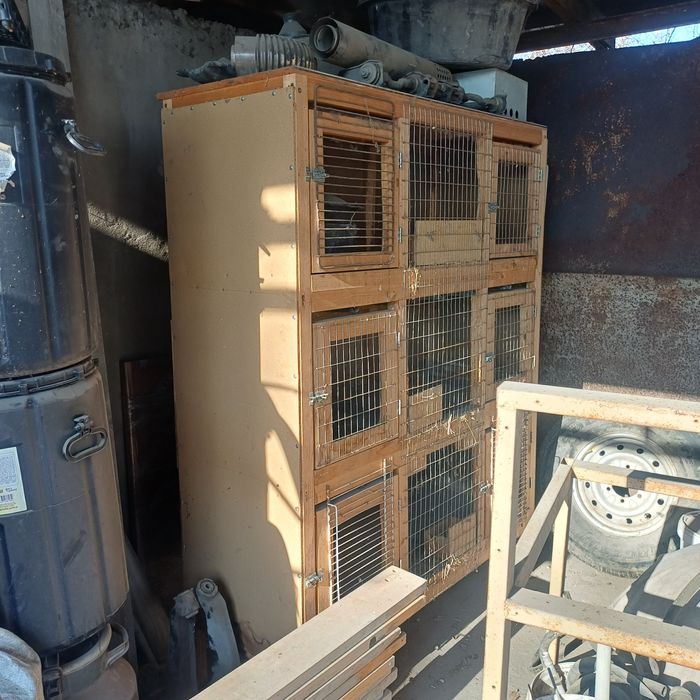 Продам клетки для кроликов