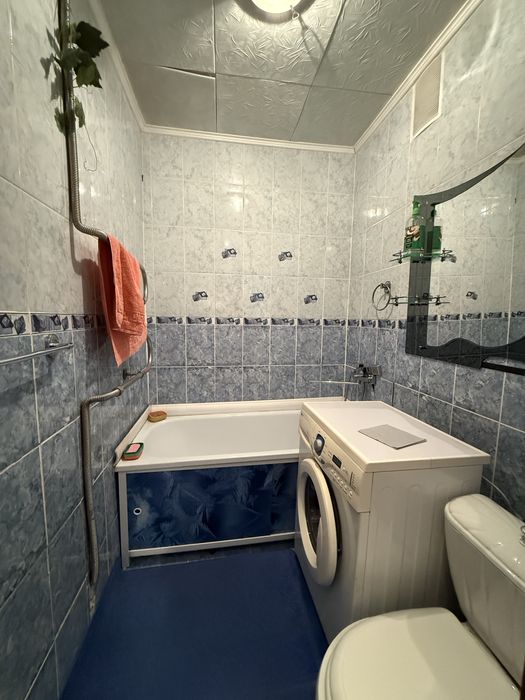 Сдаётся двух комнатная квартира