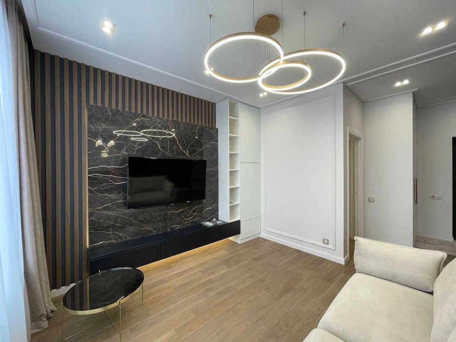 Сдам Хорошую 2-х комнатную Квартиру на Ойбеке, 4/9 P8