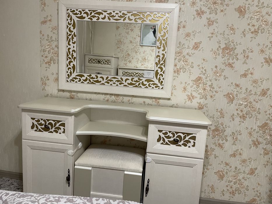 Продам спальный гарнитур «Ливадия». Б/у