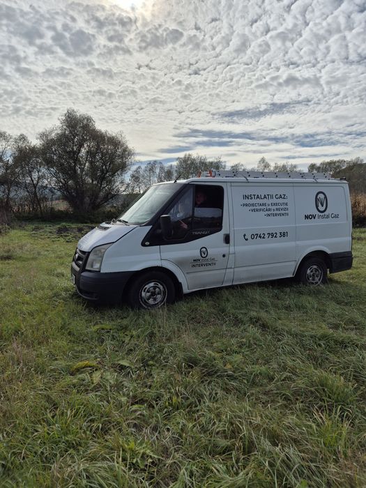 Vând Ford transit