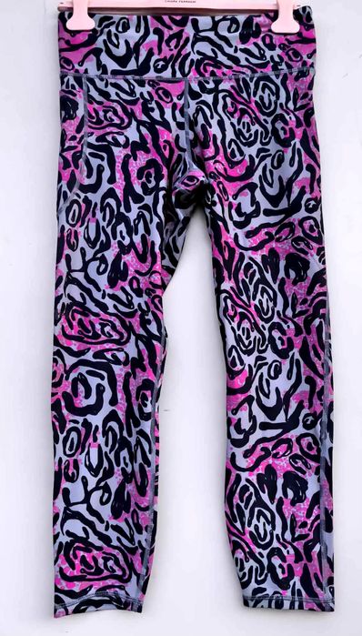 Under Armour оригинален дамски клин нов  Л размер