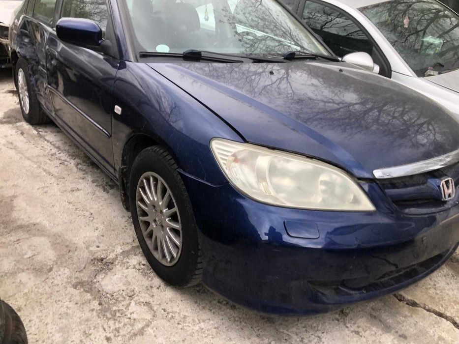 Dezmembram Honda Civic 1.6 benzina 2004