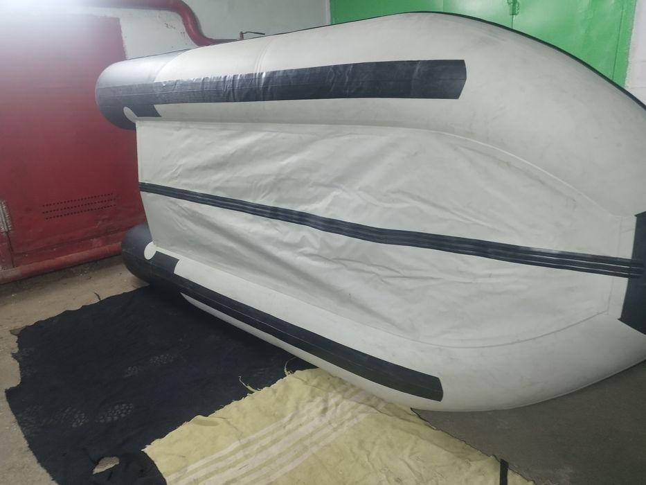 Продам лодку с мотором