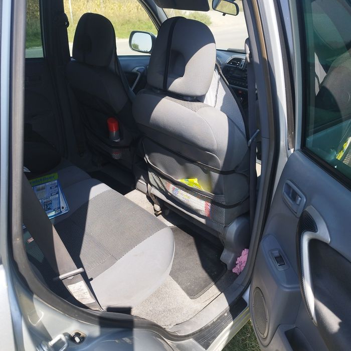 Продавам Тойота  рав 4