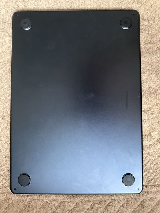 ноутбук MacBook Air m2 2022года