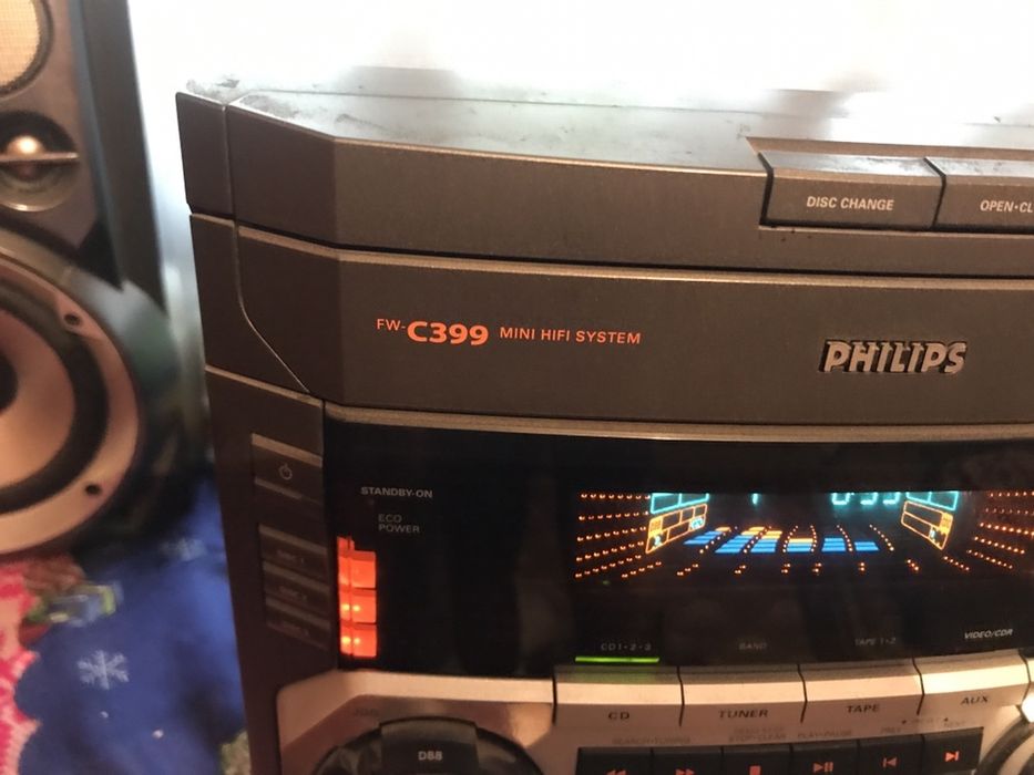 Combina philips c399,2x120 watii,vand si boxele separat!!