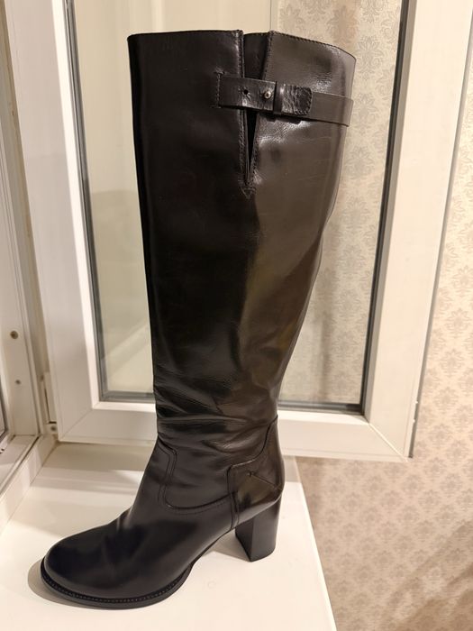 Продам женские сапоги