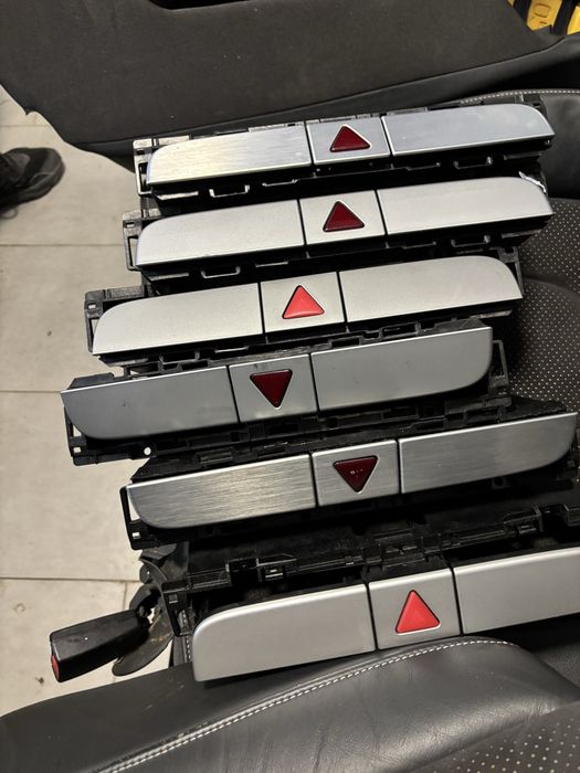 Sertar buton avarii Volkswagen Passat B6