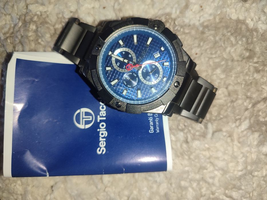 Продам часы, новые