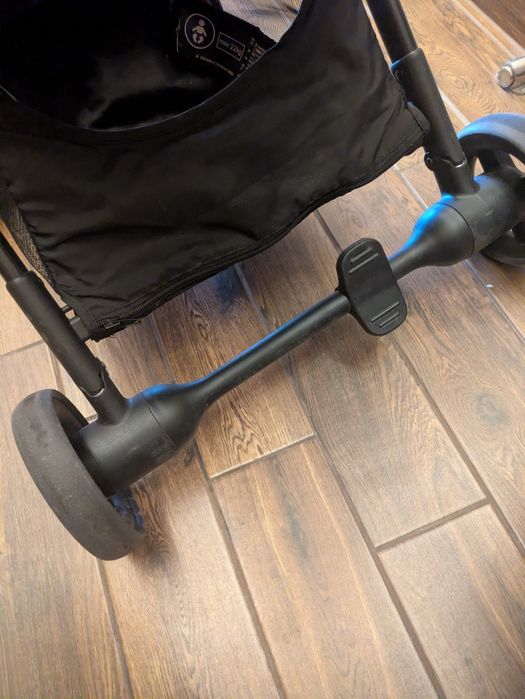 Детска количка Maxi-Cosi Lara2 Essential Graphite в гаранция