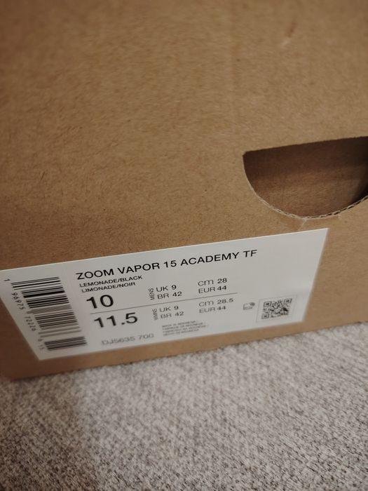 Нови стоножки NIKE air zoom vapor 15