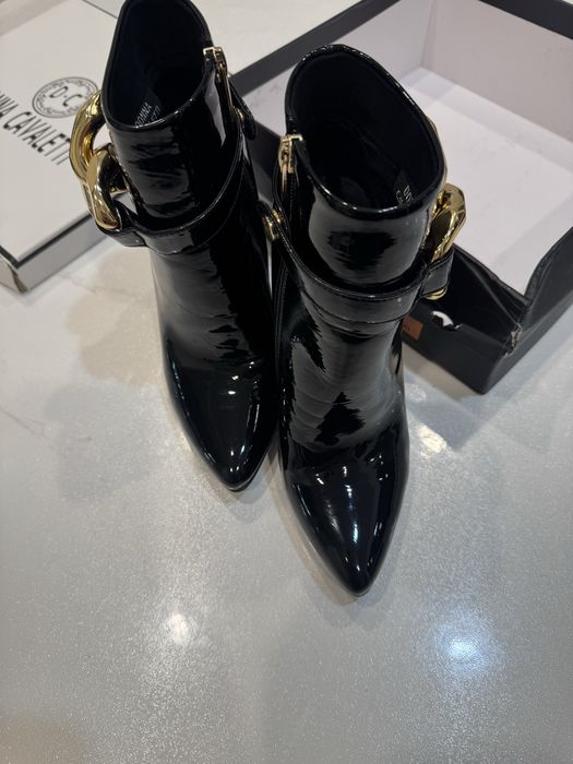 Черные лакированные ботильоны