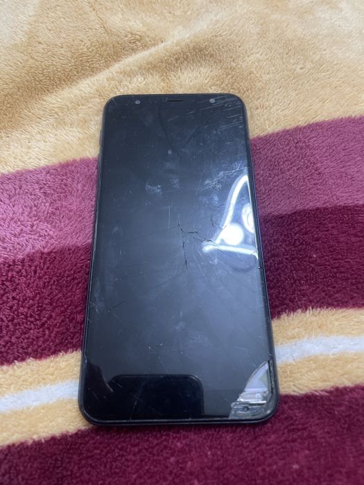 Продается Самсунг j4+