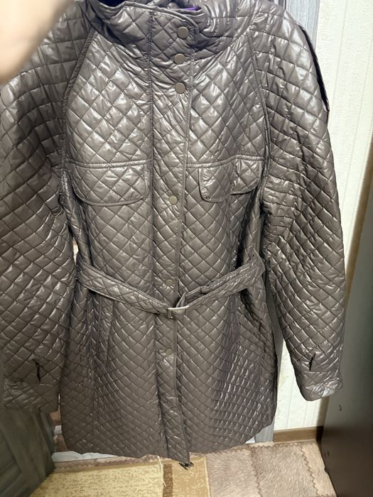 Продам женскую куртку Весна-Осень