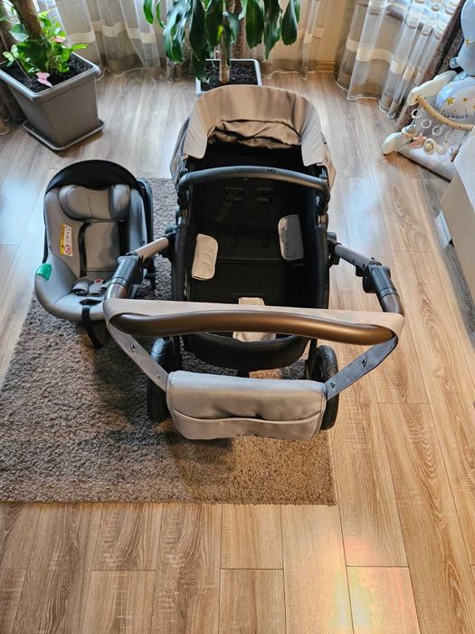 Vând : carucior, landou, scoică plus pătuț!