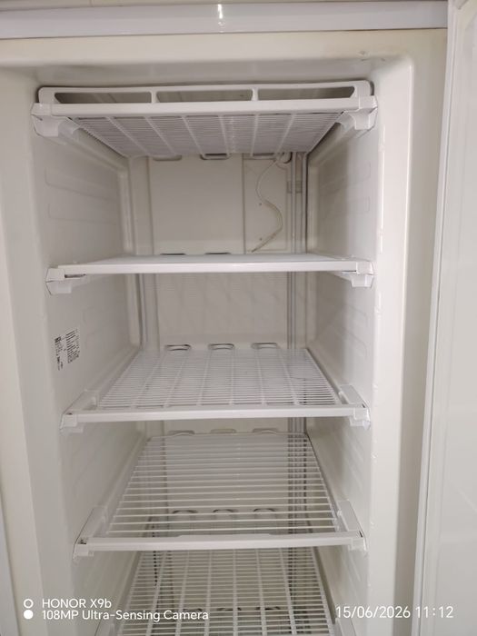 Продам морозильник