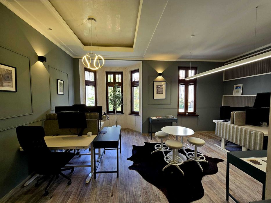 Дава се под наем Офис в София, Център - 260 кв.м за 1200 € - Снимка #2