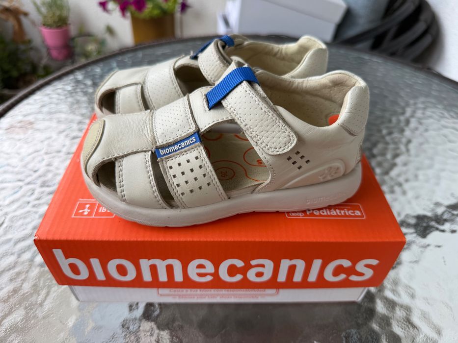 Biomecanics сандали за момче, размер 26