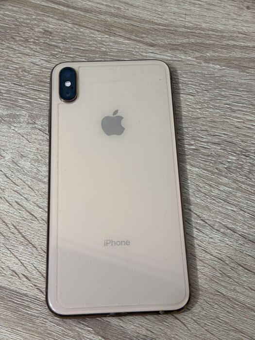 Продам Iphone XS Max