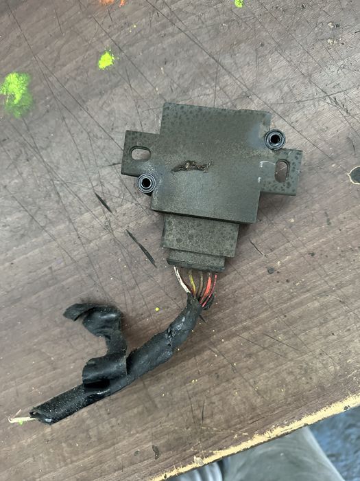 Releu pompa motorina audi a4 b8 a5 a6 q5 2.0tdi cgl cjc 4G0906093F