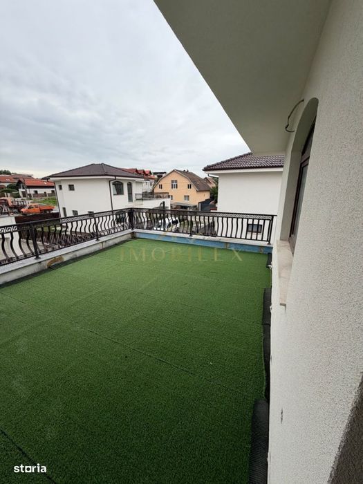 Casa individuala cu 4 camere + Garaj  , panouri fotovoltaice, Dezmir