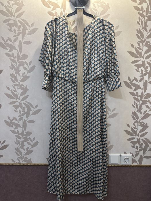 Продается б/у платье