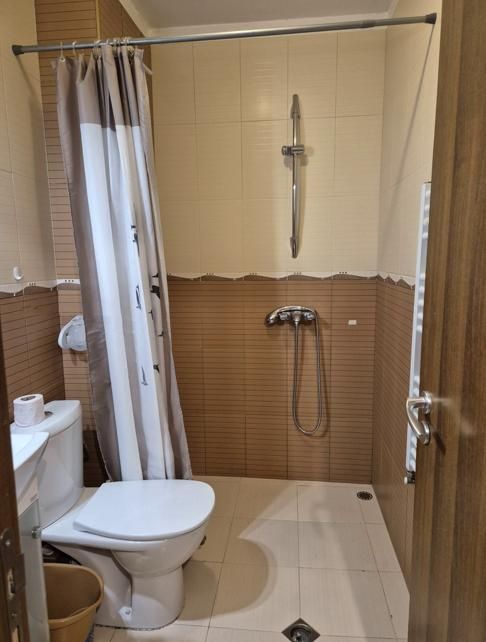 Дава се под наем Двустаен апартамент в София, Надежда 1 - 60 кв.м за 450 € - Снимка #7