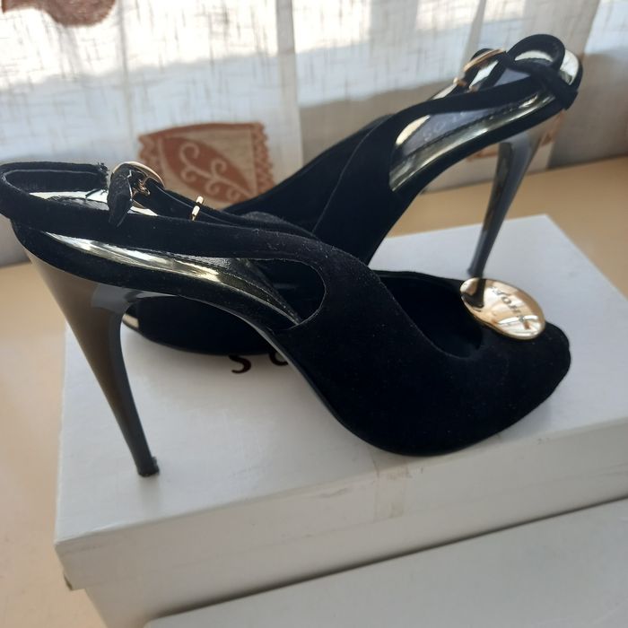 Босоножки замшевые, размер 37