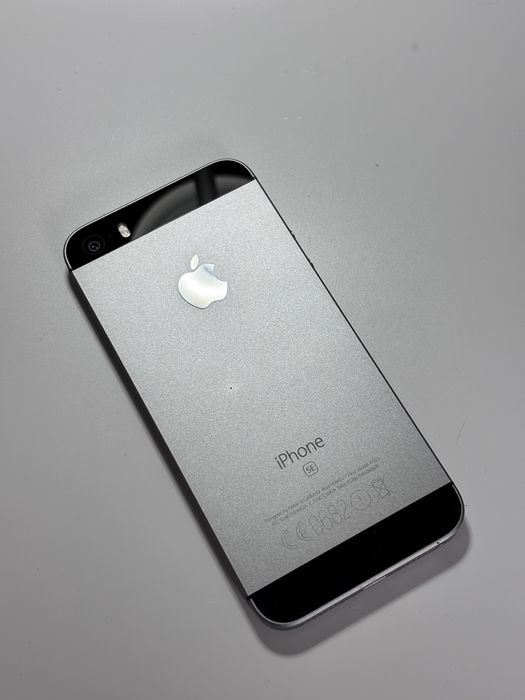iPhone SE Space Gray