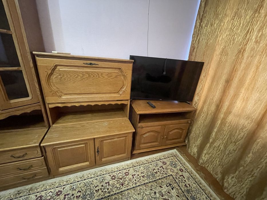 Поодам стенку б/у