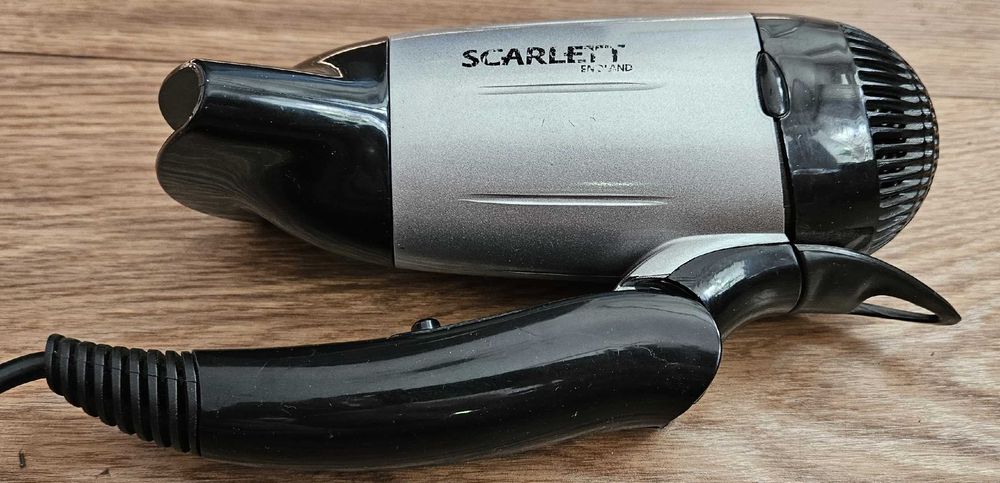 Фен складной Scarlett  Район 1000 мелочей