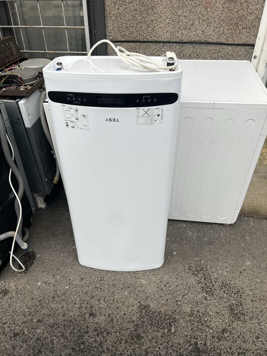 Бойлер Tesy висок клас с работещ  един от двата нагревателя