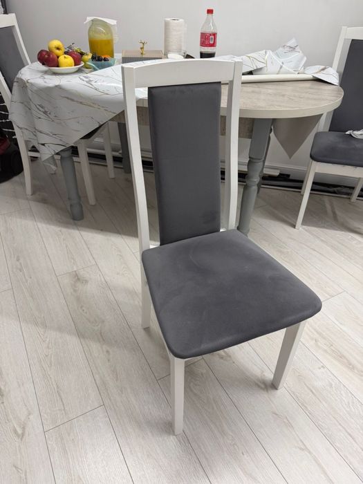 Продам стол и стулья