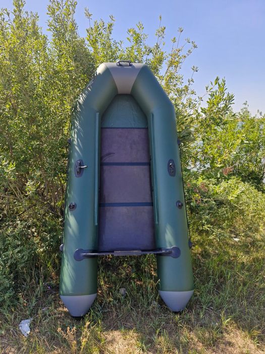 Продам лодку с мотором