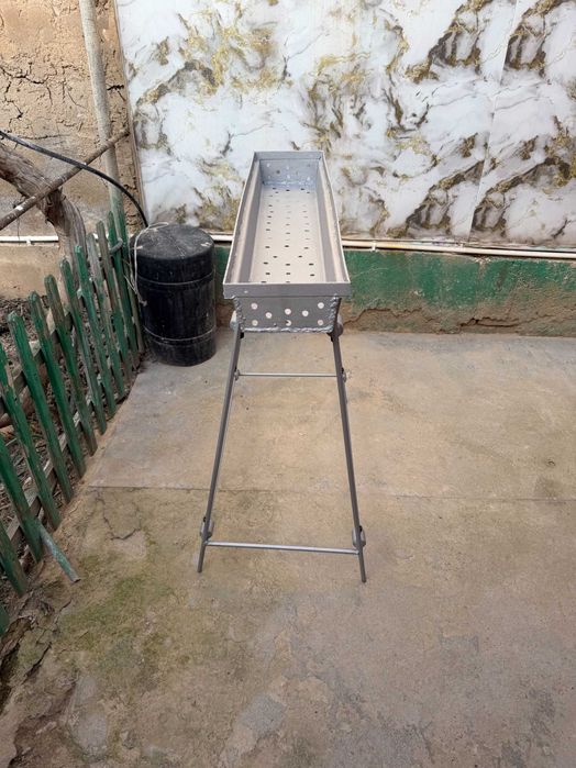 Мангал с шампурами