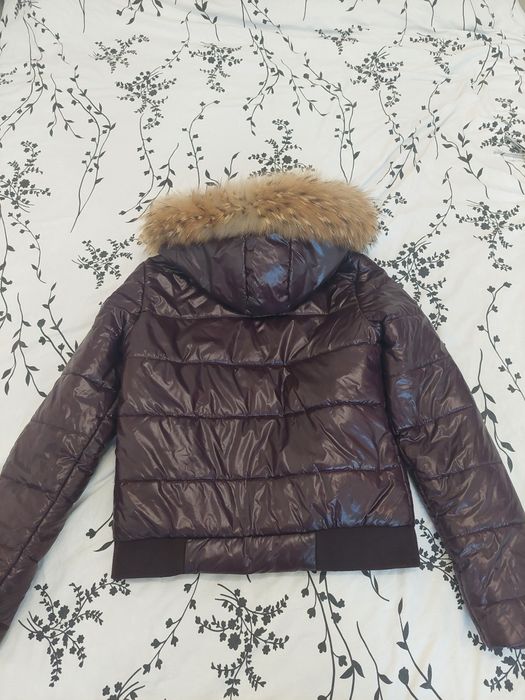 Дамско лилаво яке Moncler.