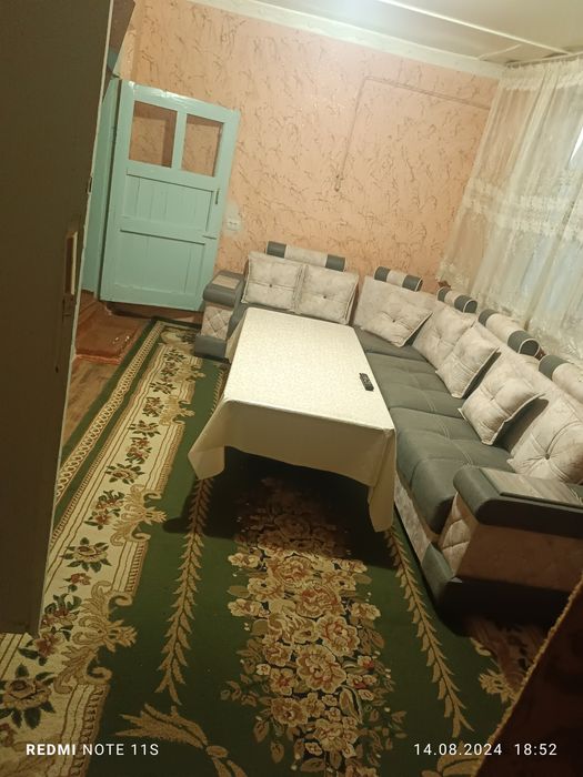 Yangiyul saxarniyda 6 ta xonali 10,5 sotok xovli  sotiladi