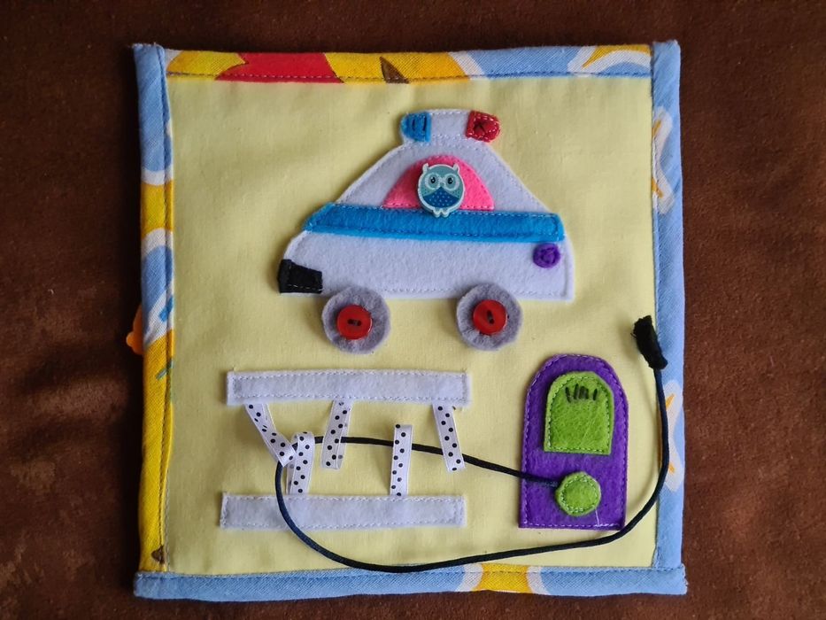 Тиха книжка Монтесори