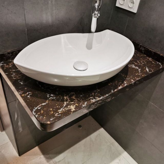 Столешницы из искусственный камень для санузел