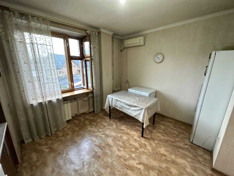 В продаже 4х ком квартира Чехова 64