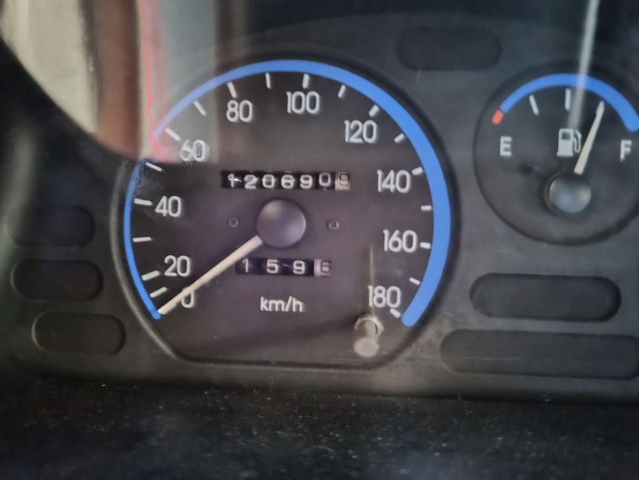 Vând matiz acte valabile itp 2027 05 31  fără asigurare ofer fiscal