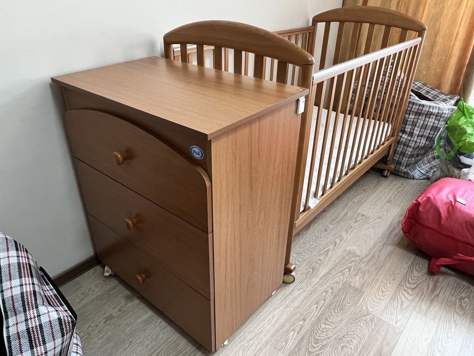 Продам детскую кровать с тумбой PALI