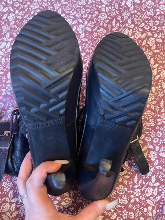 Cizme Burberry imblanite din piele 38