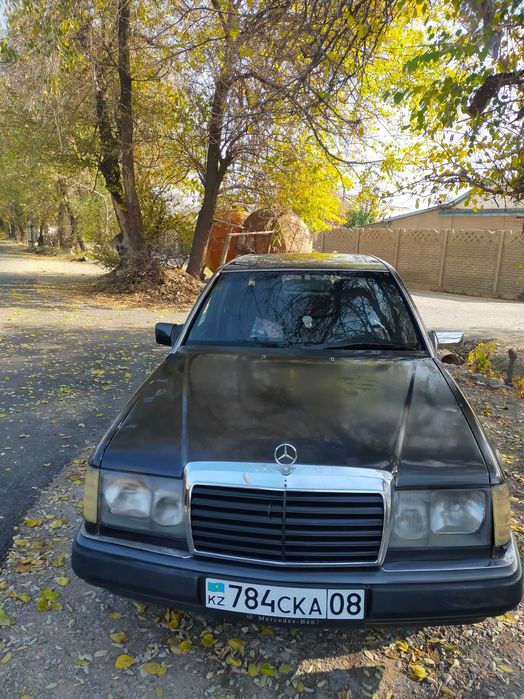 Продаётся Meрседес 220е