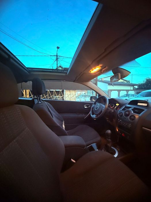 Renault Megane 1.9 Diesel Model Cabrio stare buna preț mic și fixx rog seriozitate