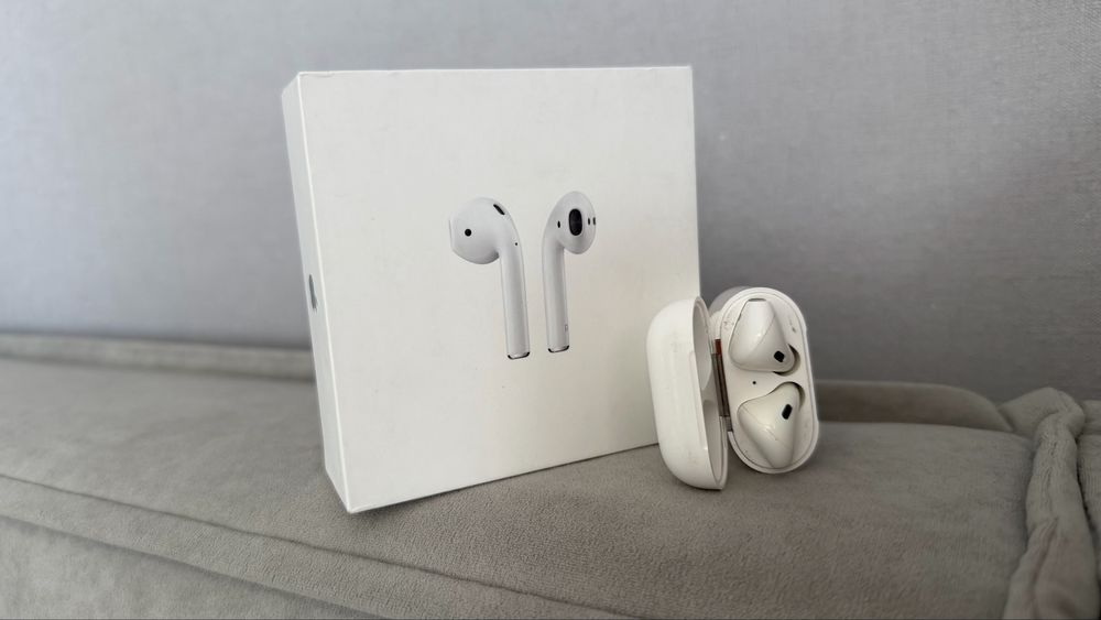 Airpods 2, оригинал, в отличном состоянии