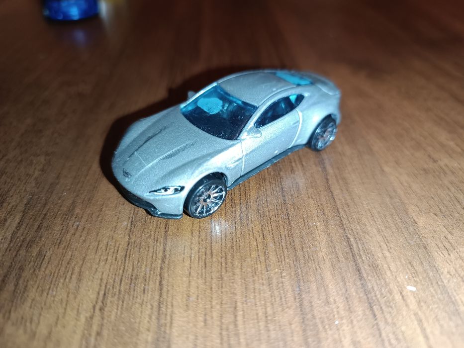 Hot wheels машинки