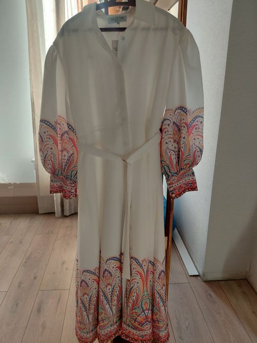 Продам платье на 46 /48  одевала один раз