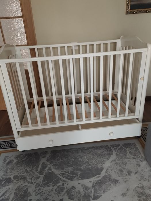 Детская кроватка - качалка.